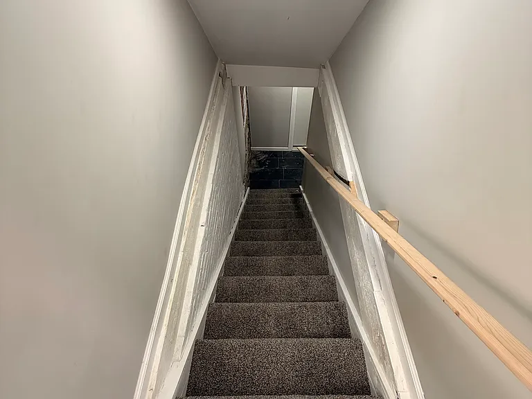 41 Howe St #1R — Photo 10