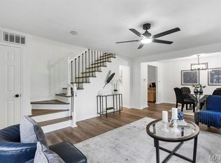911 Cordova St, Saint Louis, MO 63138