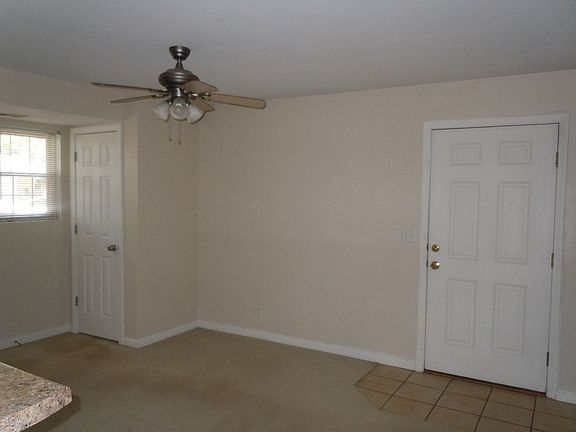 2nd image of 115 Maryknoll Dr APT 2