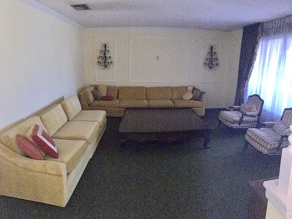 4th image of 15125 Arlette Dr