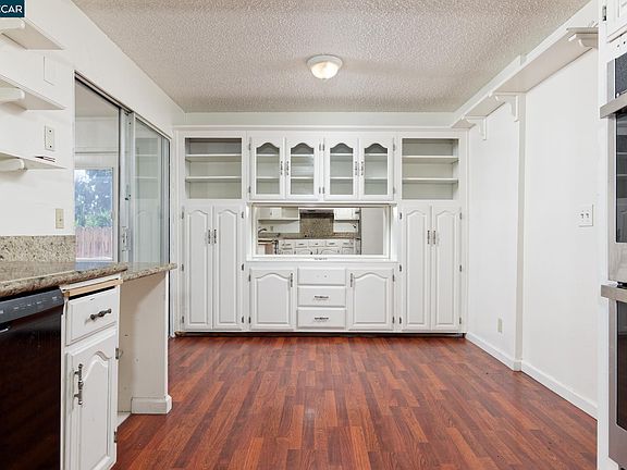 4th image of 43 Garthe Ct