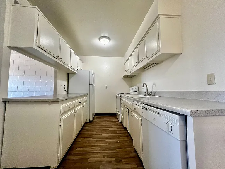 Home @ Uptown — Photo 13