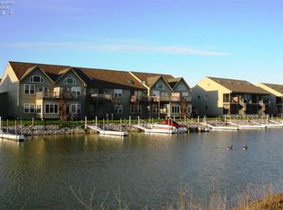 8834 W Canada Goose Ct, Oak Harbor, OH 43449