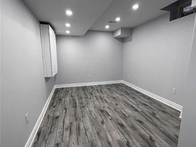 66 Southampton St #BASEMENT — Photo 3