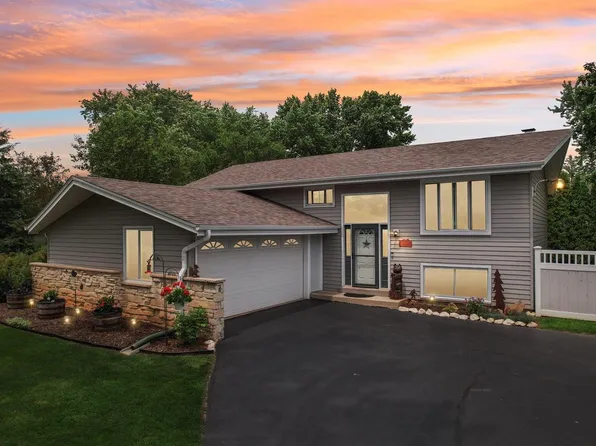 S17W36922 Gramling STREET, Dousman, WI 53118