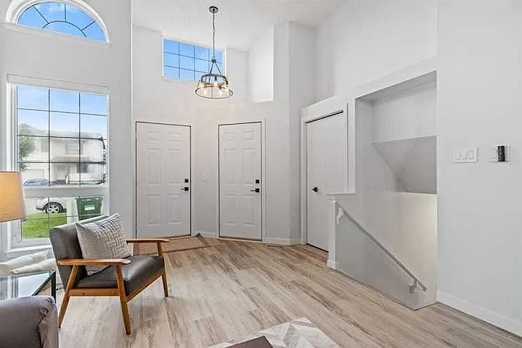 3 bed, 1800 sqft, $2,475 — Photo 3