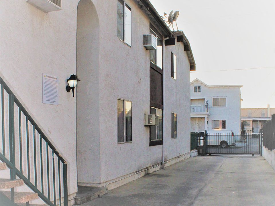 1st image of 1224 S Kenmore Ave APT 14