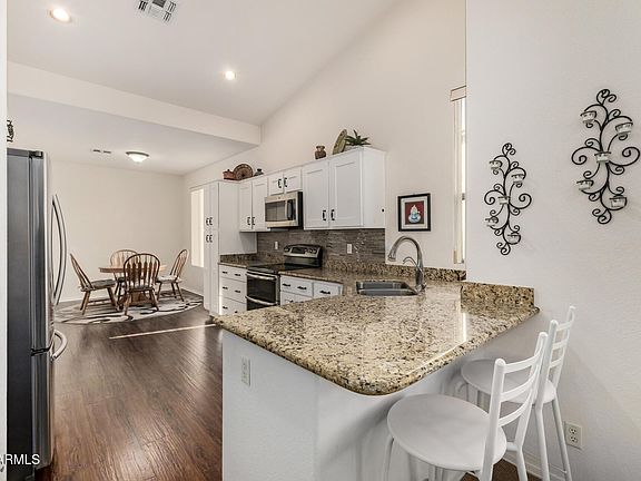 3rd image of 23721 S PLEASANT Way