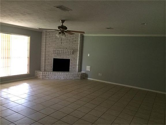 3rd image of 4938 Cairnleigh Dr
