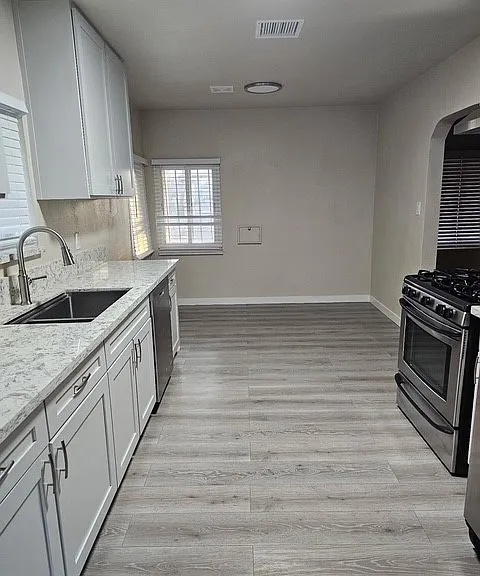 8900 S 10th Ave — Photo 3
