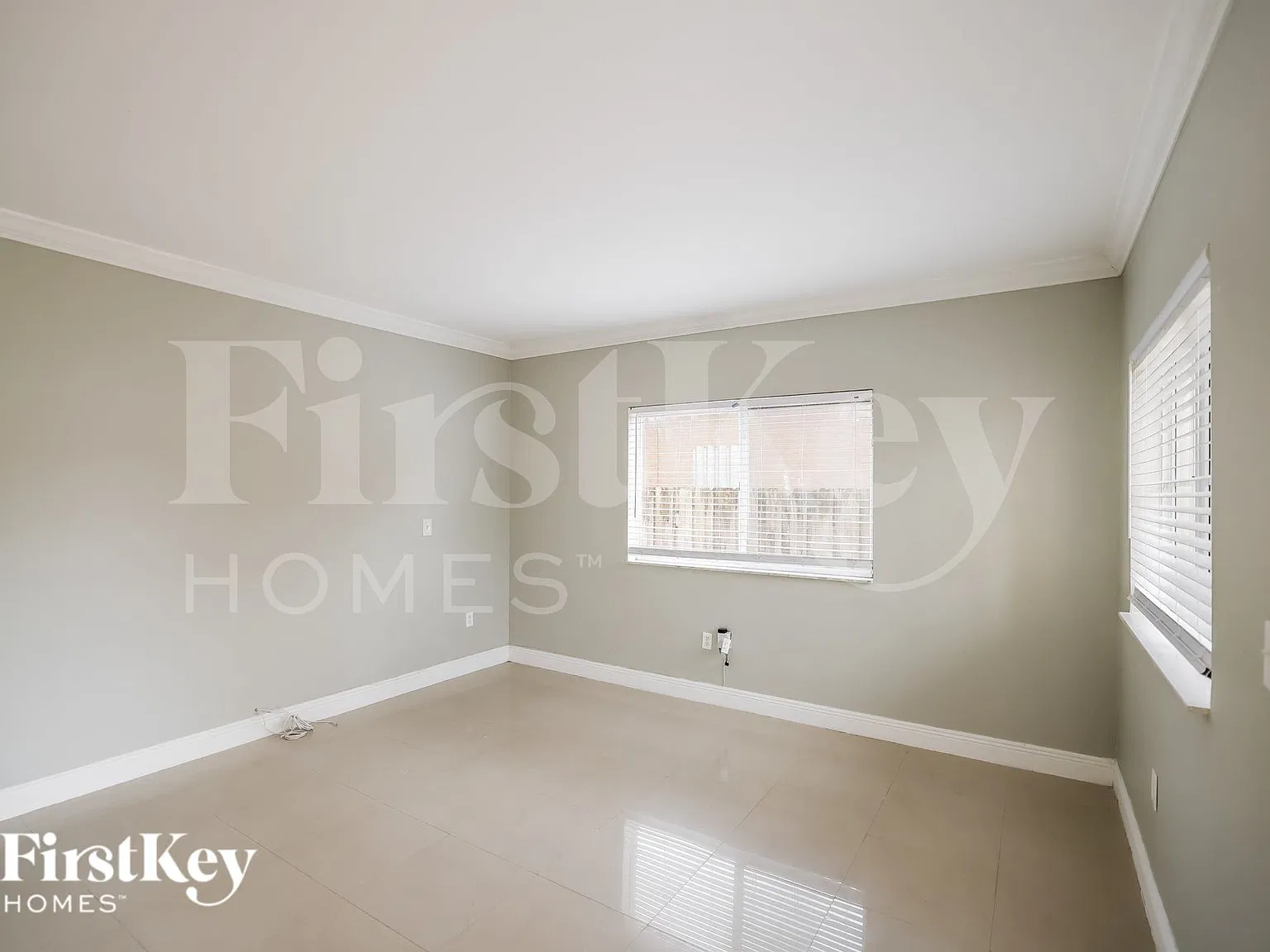 5 bed, 3.0 bath, 2920 sqft, $4,085 — Photo 2