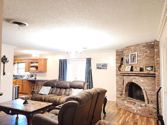 2nd image of 2902 La Vista Ave
