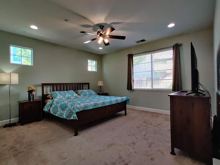 Lawlor Ct — Photo 11