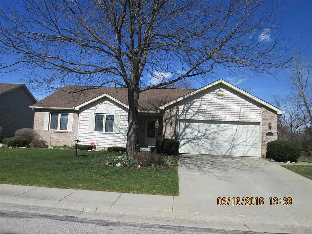 17813 Bay Winds Dr photo 1