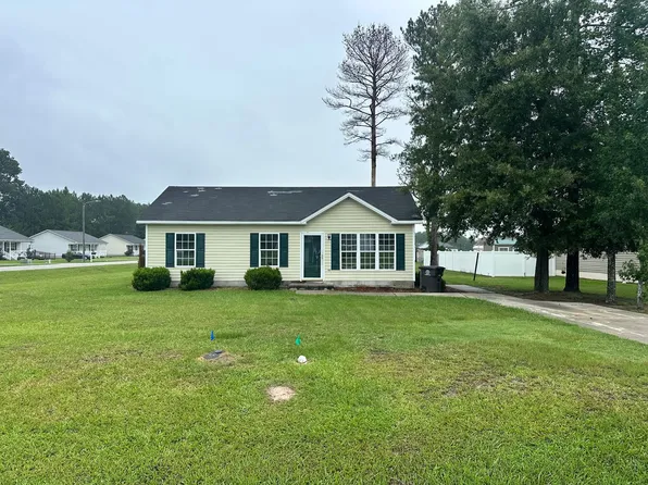 2215 Cotton Dr, Tarboro, NC 27886