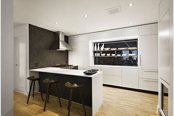 Sold by Stribling | media 3