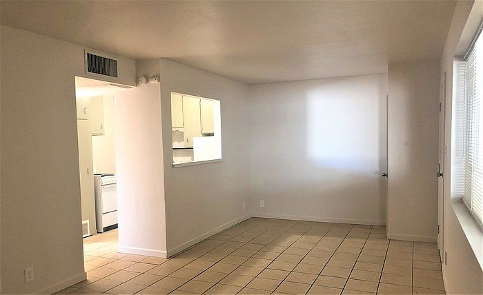 1st image of 4811 N 15th Ave APT 5