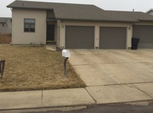 774 Shinagle Dr, Dickinson, ND 58601