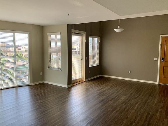 5th image of 3004 6th Ave APT 10