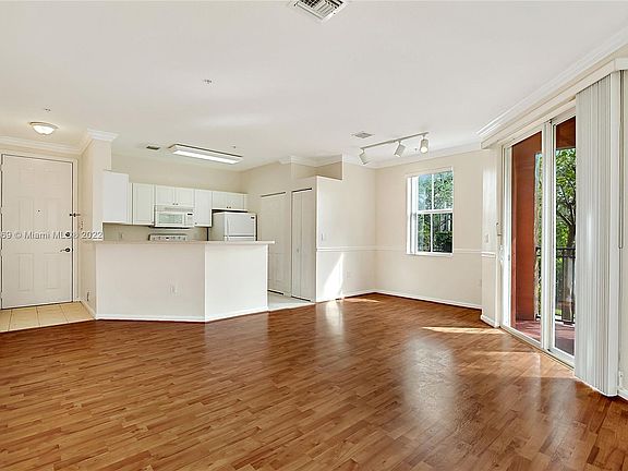 2nd image of 4600 SW 160th Ave APT 610