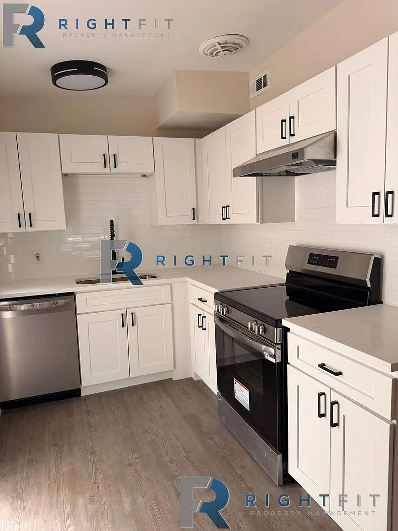 Newly Renovated Home in Jacksonville — Photo 4