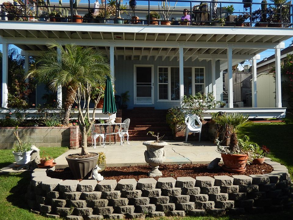 1st image of 211 N Granados Ave