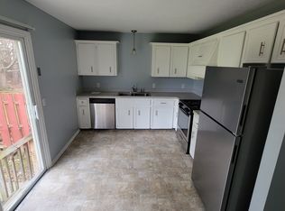 2128 Breton Rd SE, Grand Rapids, MI 49546