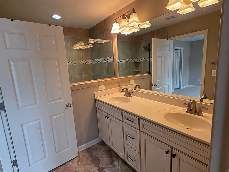 1120 Bayberry Ln #1 — Photo 8
