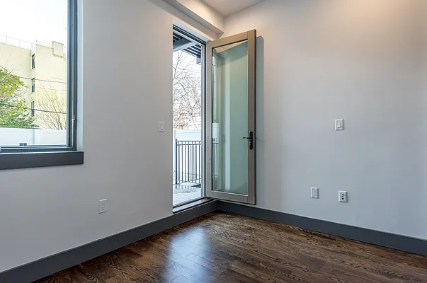 Rented by Nooklyn NYC LLC | media 46