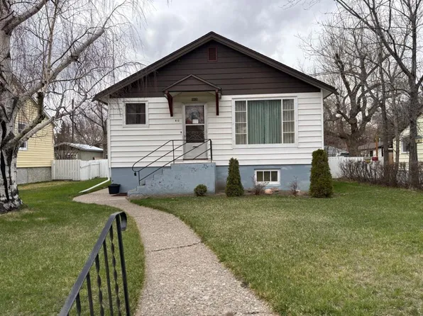812 6th St S, Lethbridge, AB T1J 2E8