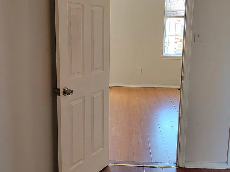 2819 N Broad St #3 — Photo 4