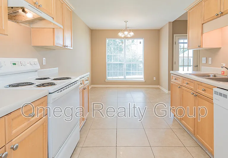 2022 Edgewood Dr — Photo 31