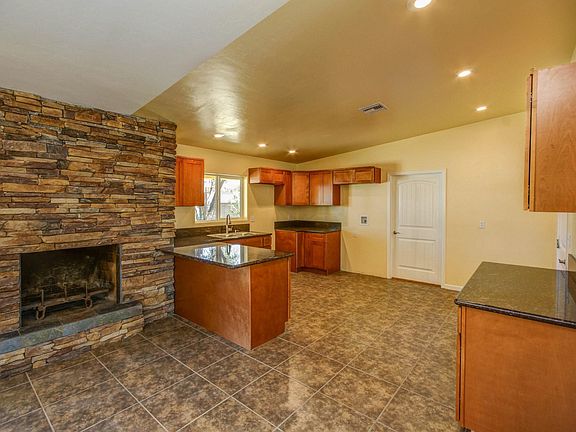 2nd image of 3320 W Calle Cereza