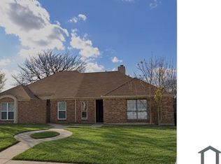 810 Westover Dr, Lancaster, TX 75134