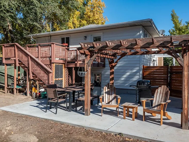 E Greenfield Cir — Photo 8