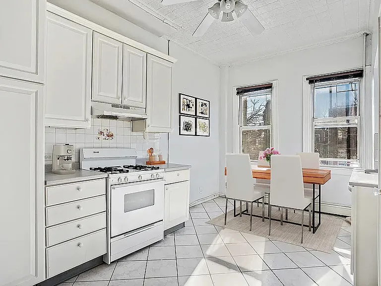 78 Devoe St #2L — Photo 1