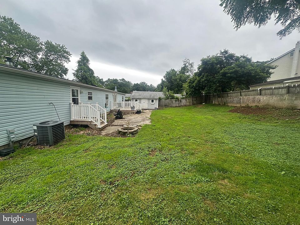 2nd image of 4355 Somers Ave