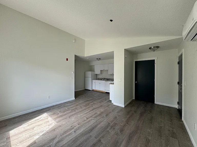 Stark Street Villa — Photo 41