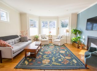 11 Sprucewood Ln, Falmouth, ME 04105