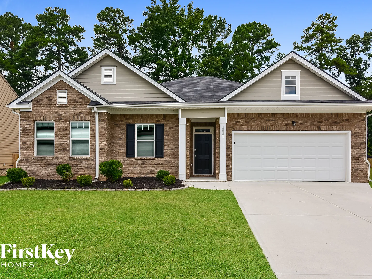 4 bed, 2.5 bath, 2470 sqft, $2,925 — Photo 1