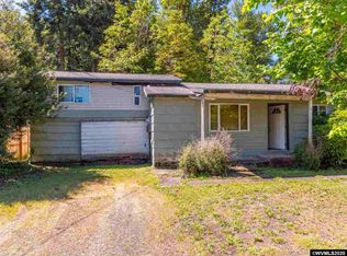 704 Calapooia Ave, Brownsville, OR 97327