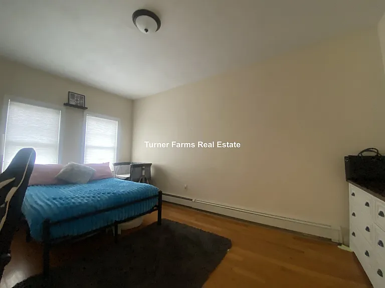 58 Medford St #1R — Photo 3