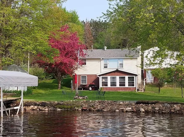 26923 Legend St, Mora, MN 55051