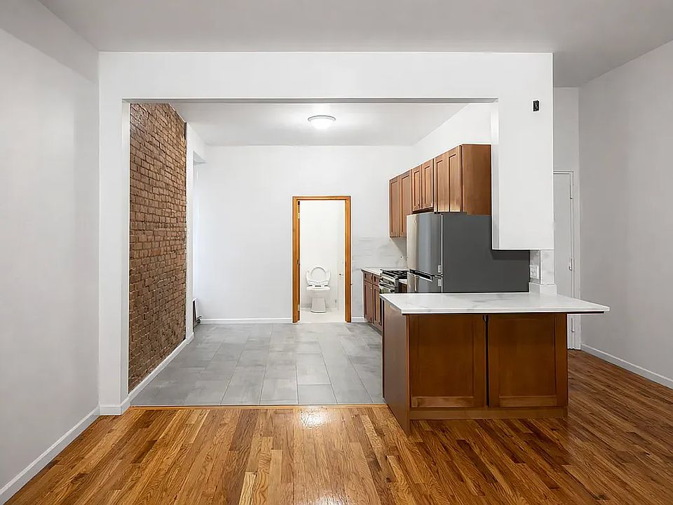 1st image of 250 E 50th St #4N