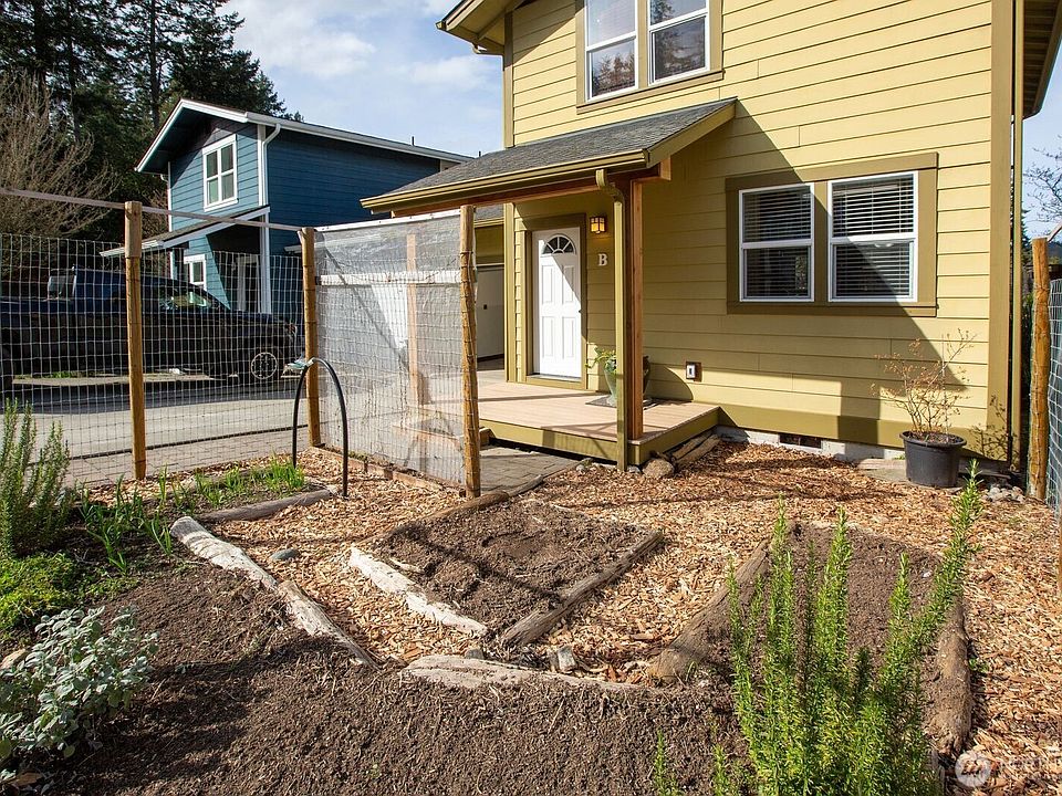 1st image of 1014 Park Street #1B