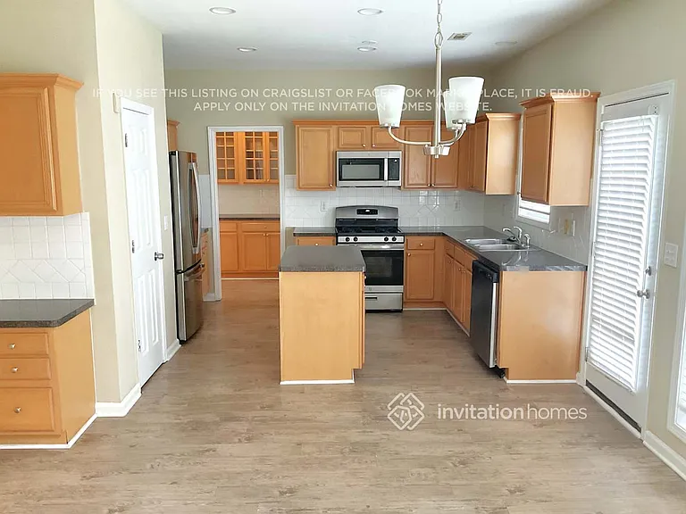 696 Fitzgerald Pl — Photo 5