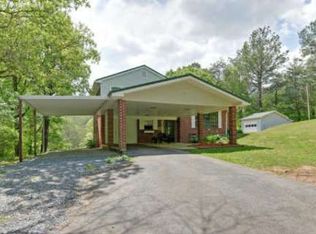 209 Carrianne Hills Rd, Copperhill, TN 37317
