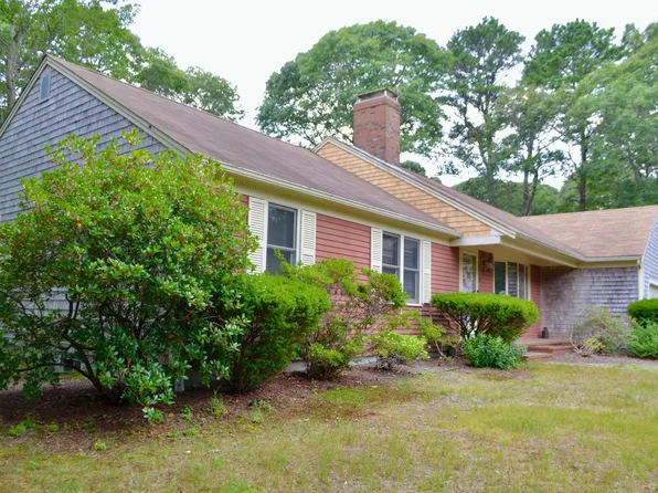 21 Bray Farm Road S, Yarmouth Port, MA 02675