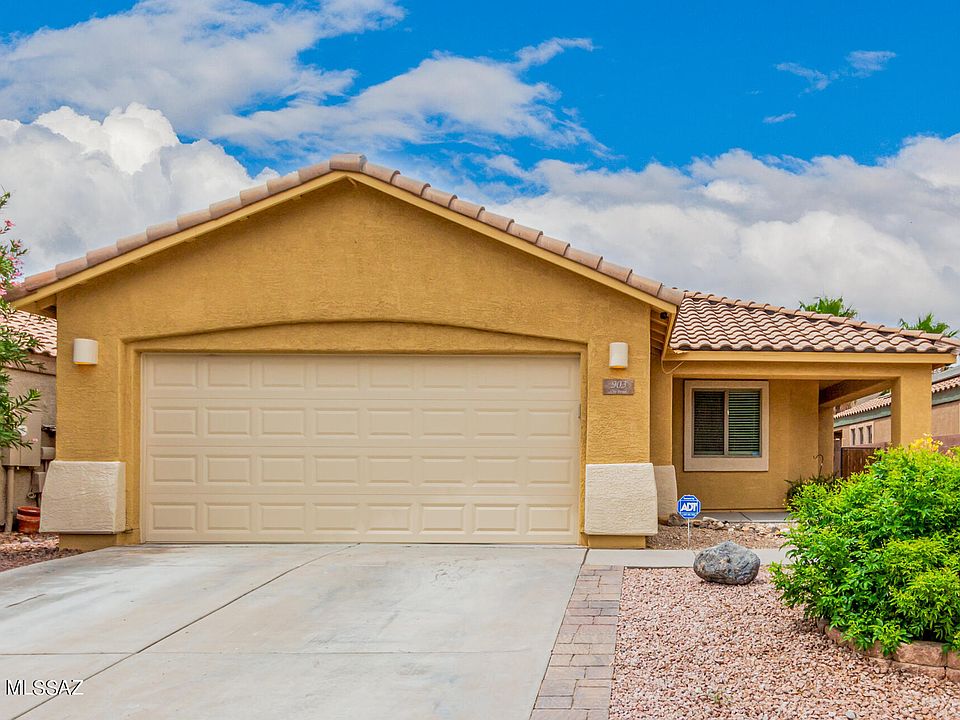 2nd image of 903 E Spring Water Canyon Dr