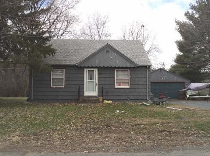 1st image of 2130 Quarry Ave S